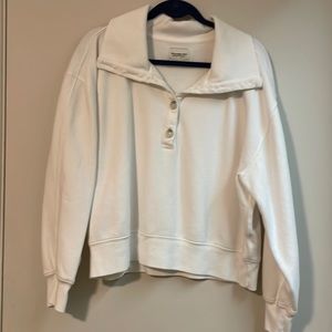 Abercrombie & Fitch 5 button cropped sweatshirt White Size XL